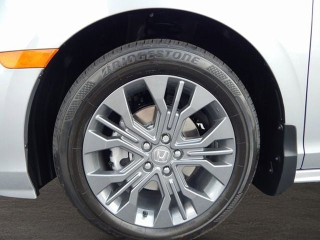 2026 Honda Odyssey Touring FWD