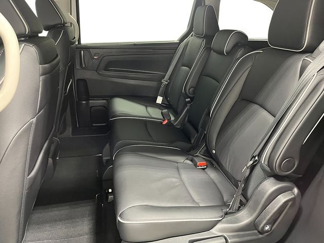 2026 Honda Odyssey Touring FWD