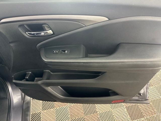 2022 Honda Pilot SE - Photo 24