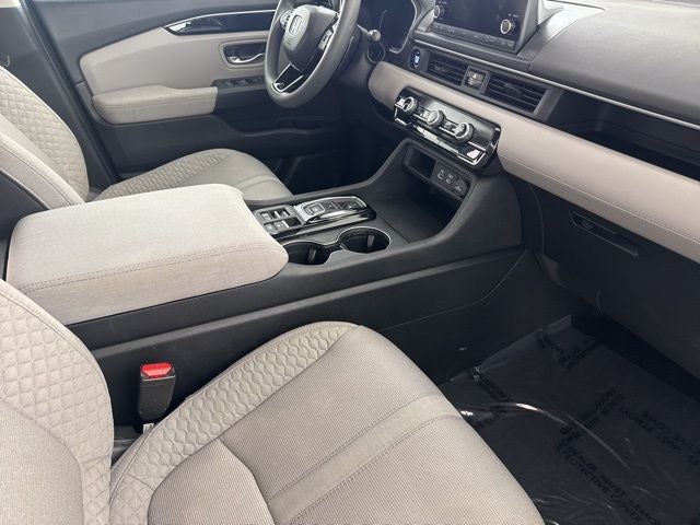 2023 Honda Pilot AWD LX
