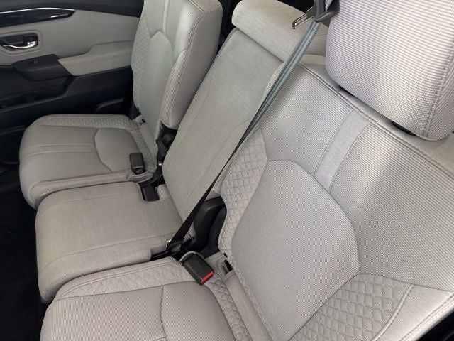 2023 Honda Pilot AWD LX