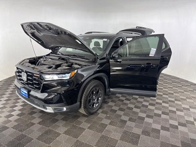 2025 Honda Pilot AWD TrailSport