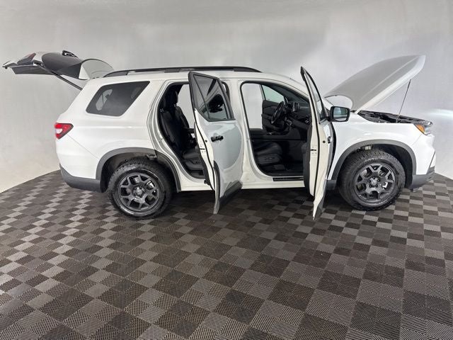 2025 Honda Pilot AWD TrailSport
