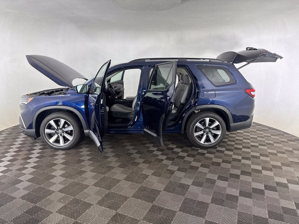 2025 Honda Pilot Touring - Photo 14