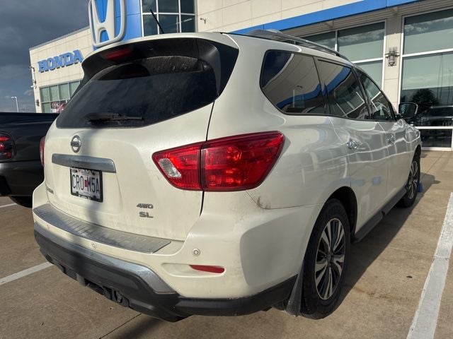 2017 Nissan Pathfinder SL