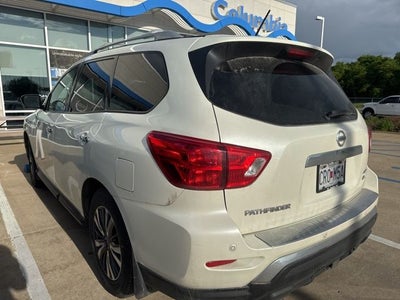 2017 Nissan Pathfinder SL