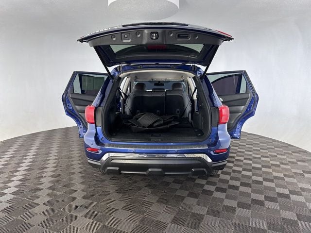 2017 Nissan Pathfinder SL