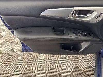 2017 Nissan Pathfinder SL