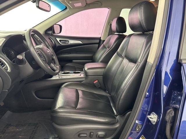 2017 Nissan Pathfinder SL