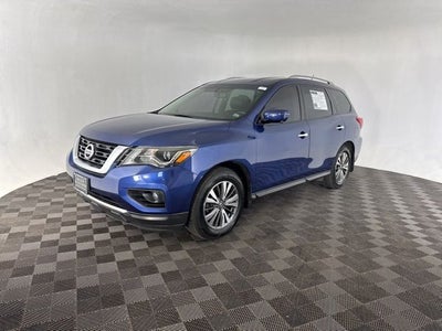 2017 Nissan Pathfinder SL