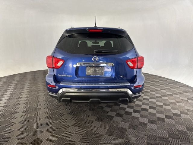 2017 Nissan Pathfinder SL