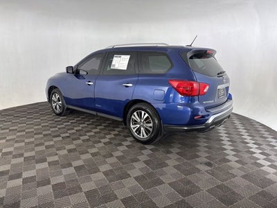 2017 Nissan Pathfinder SL