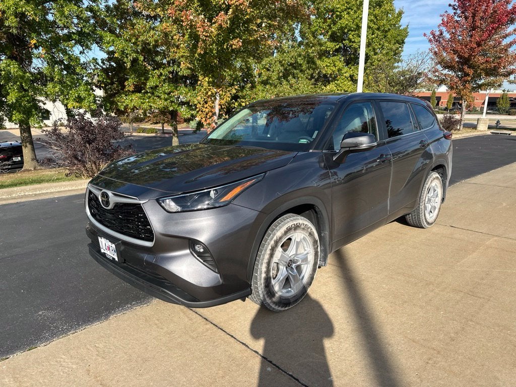 2023 Toyota Highlander LE