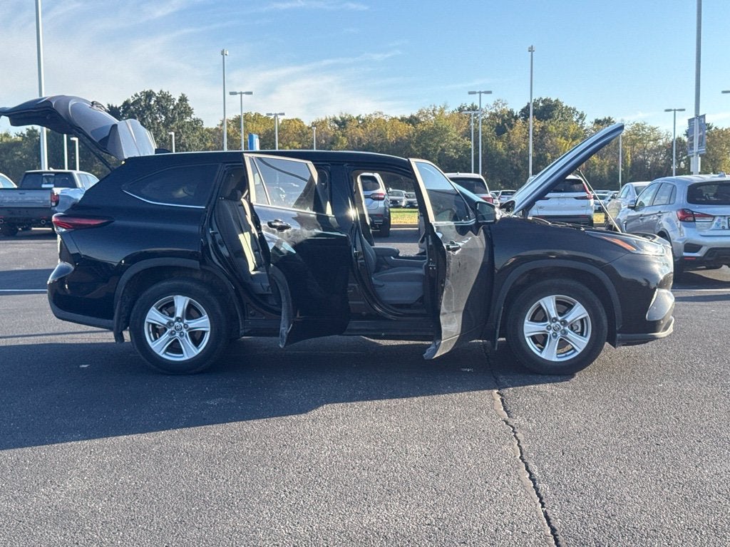 2024 Toyota Highlander LE