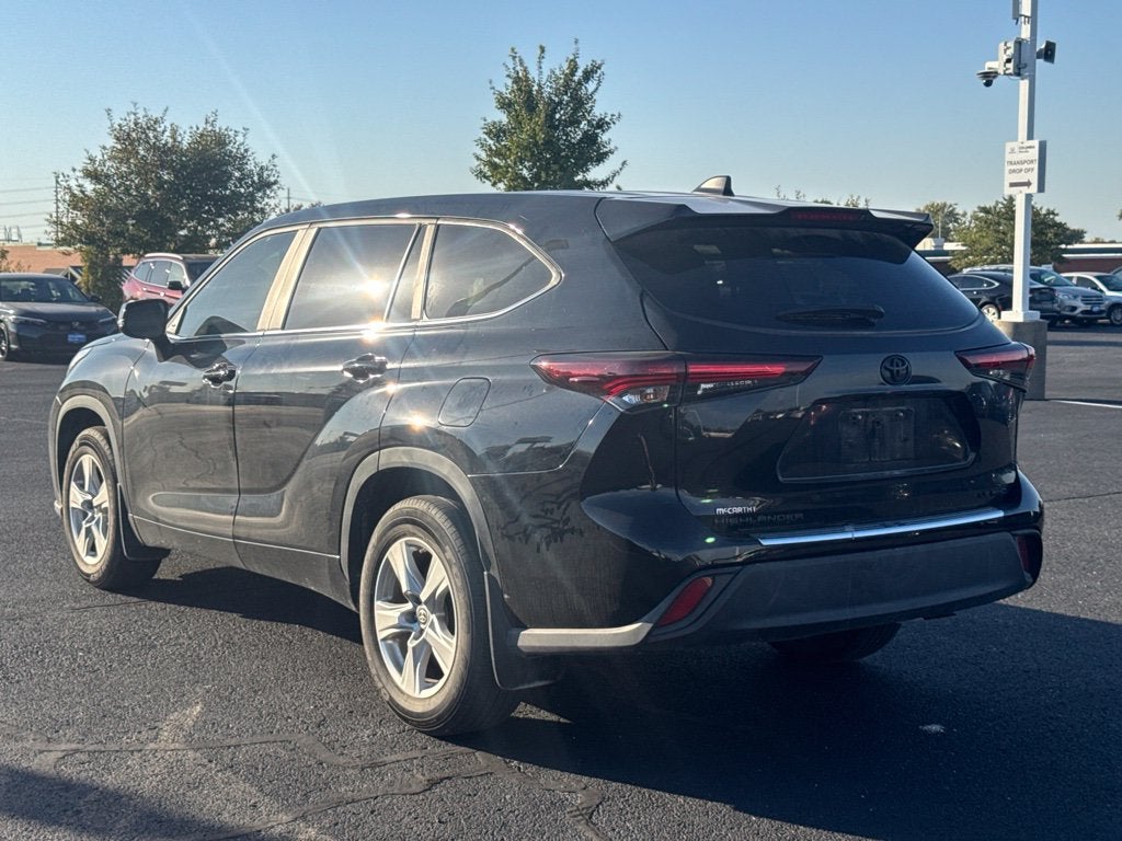 2024 Toyota Highlander LE