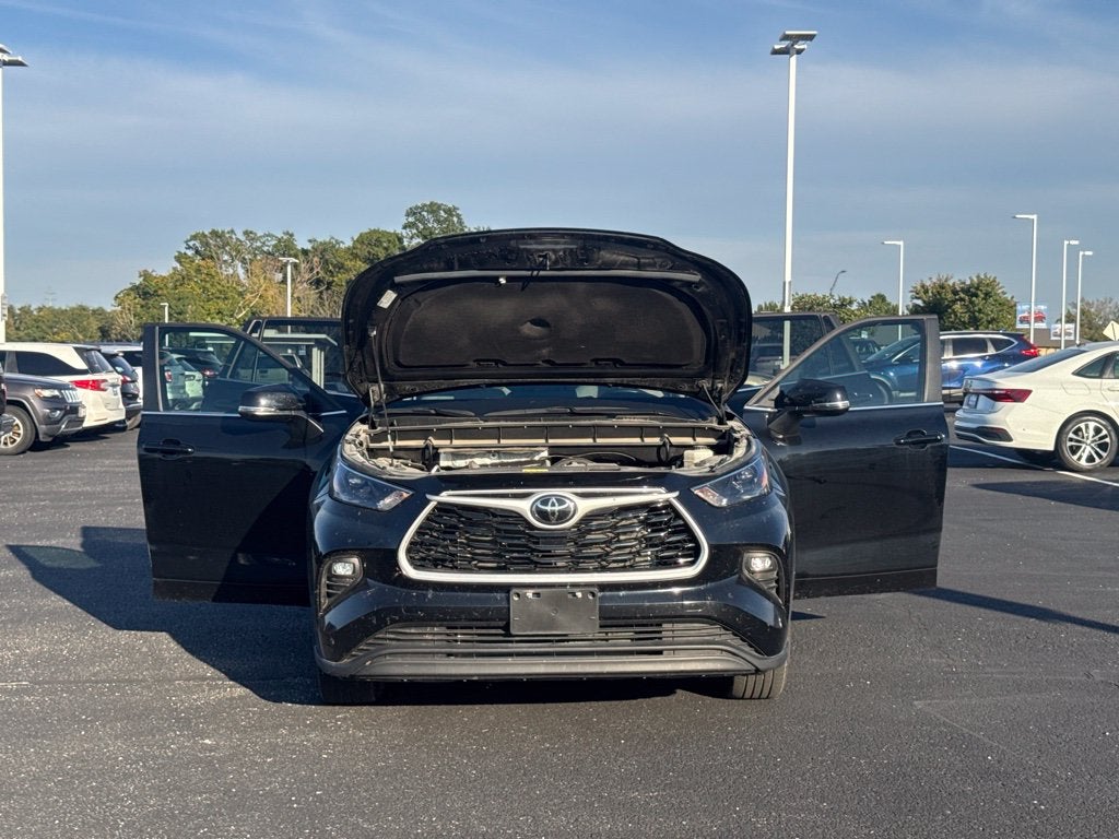 2024 Toyota Highlander LE