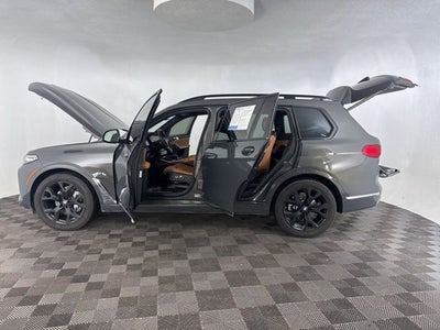 2022 BMW X7 xDrive40i