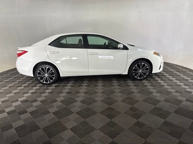 2015 Toyota Corolla S Plus