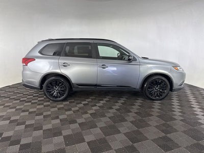 2020 Mitsubishi Outlander Base