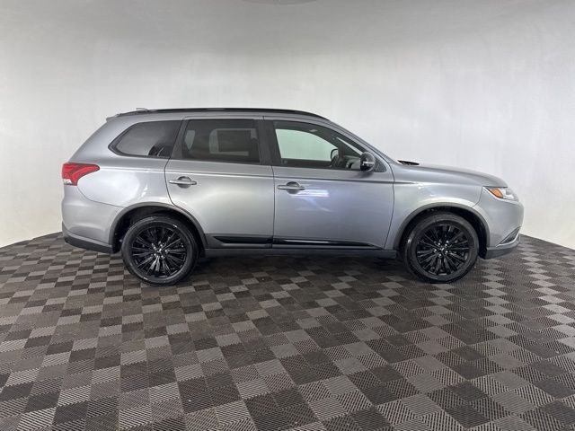 2020 Mitsubishi Outlander Base