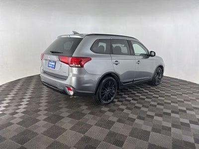 2020 Mitsubishi Outlander Base