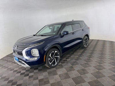 2023 Mitsubishi Outlander SE