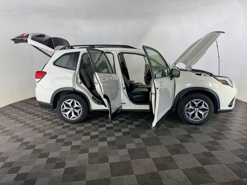 2024 Subaru Forester Premium