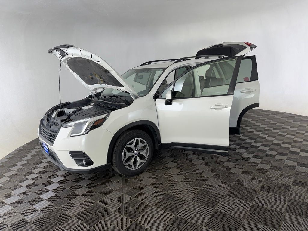 2024 Subaru Forester Premium