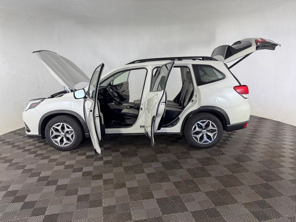 2024 Subaru Forester Premium
