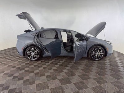 2025 Toyota Prius XLE