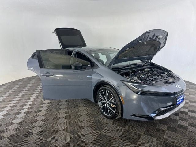 2025 Toyota Prius XLE