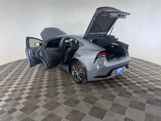 2025 Toyota Prius XLE