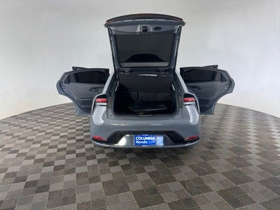 2025 Toyota Prius XLE