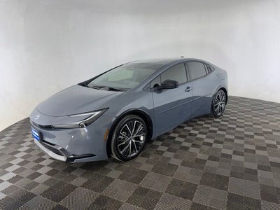 2025 Toyota Prius XLE