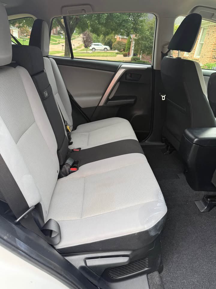 2018 Toyota RAV4 Hybrid LE