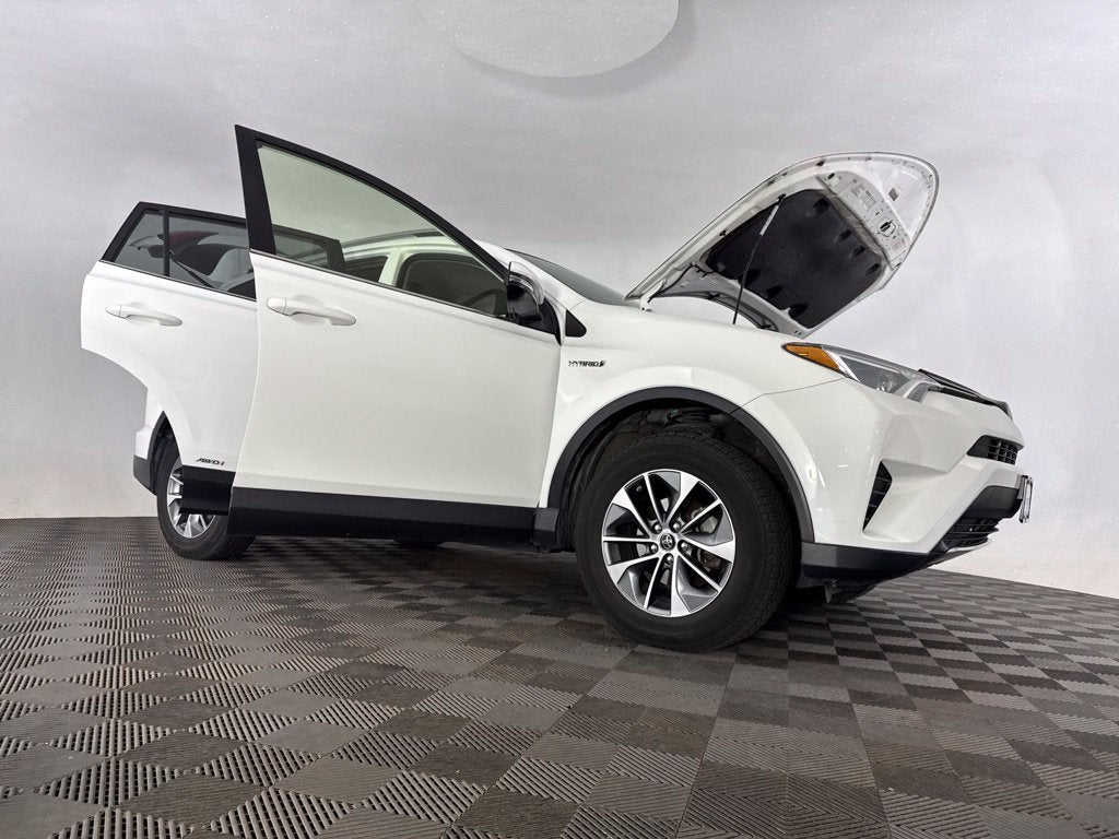 2018 Toyota RAV4 Hybrid LE
