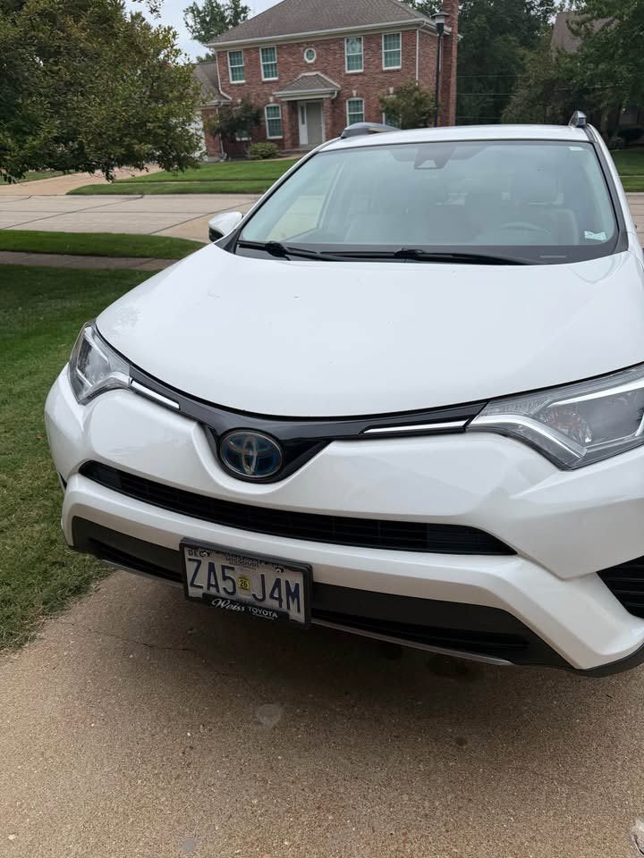 2018 Toyota RAV4 Hybrid LE