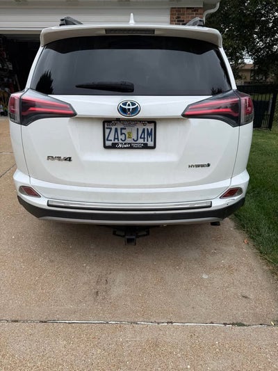 2018 Toyota RAV4 Hybrid LE