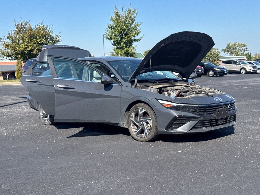 2024 Hyundai Elantra Limited