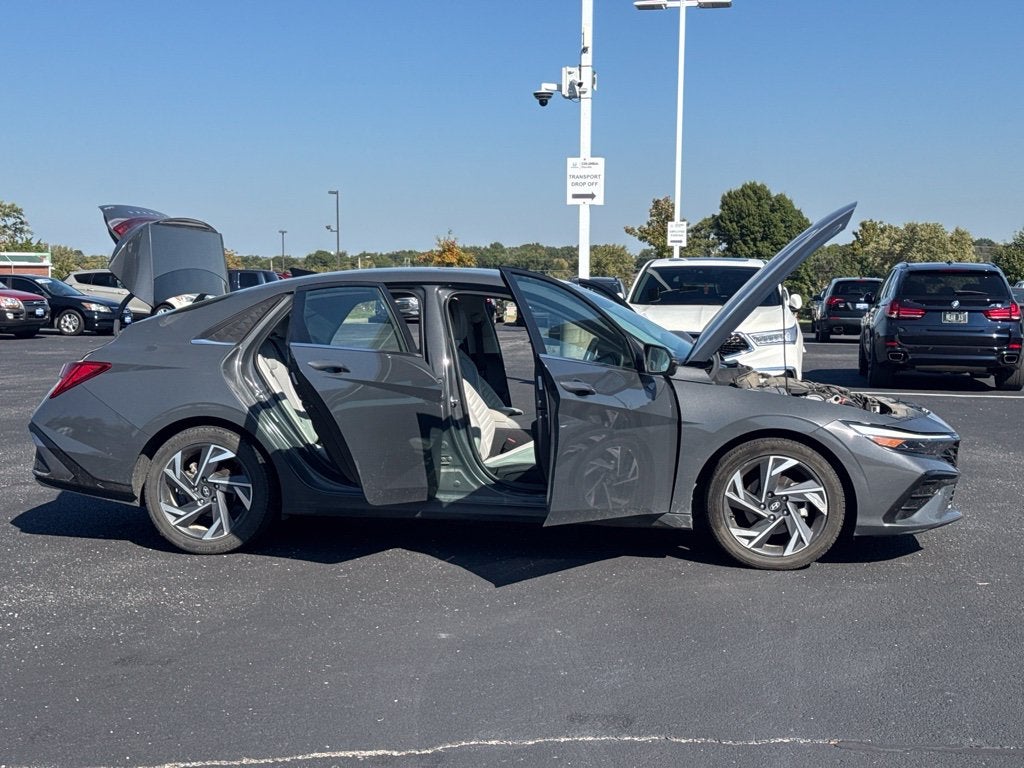2024 Hyundai Elantra Limited