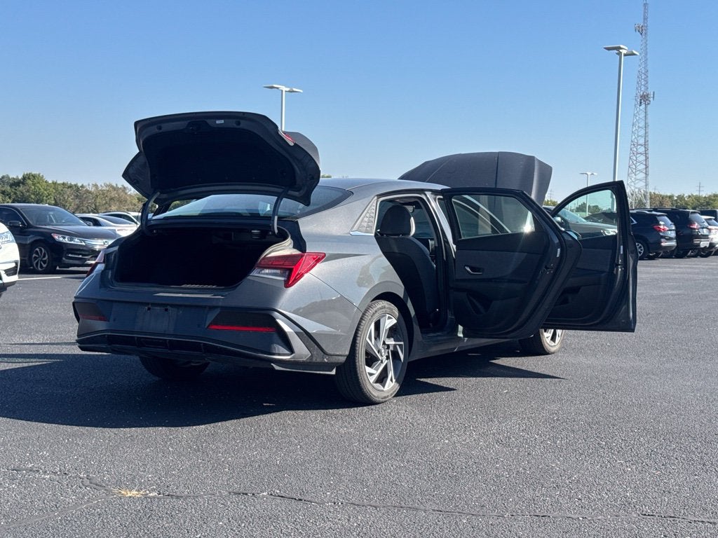 2024 Hyundai Elantra Limited