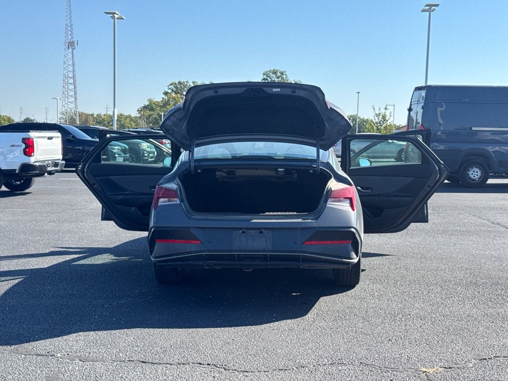 2024 Hyundai Elantra Limited