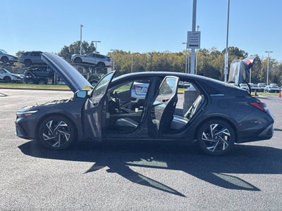 2024 Hyundai Elantra Limited