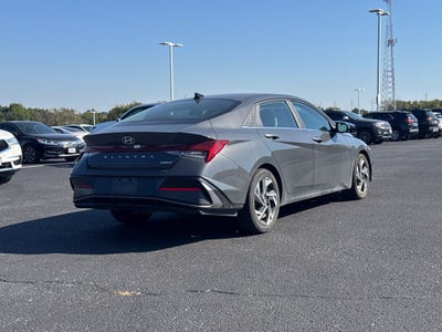 2024 Hyundai Elantra Limited