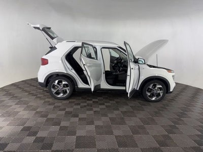 2023 Hyundai Venue SEL