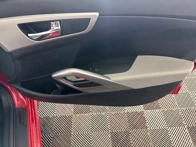 2014 Hyundai Veloster Base w/Gray