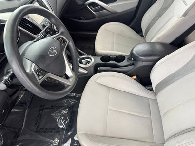 2014 Hyundai Veloster Base w/Gray