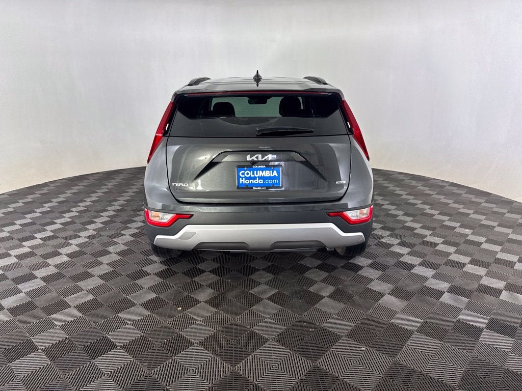 2025 Kia Niro LX