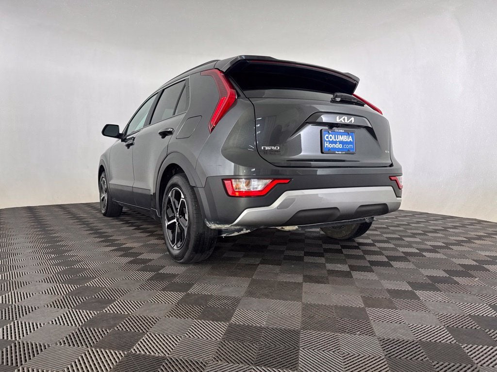 2025 Kia Niro LX