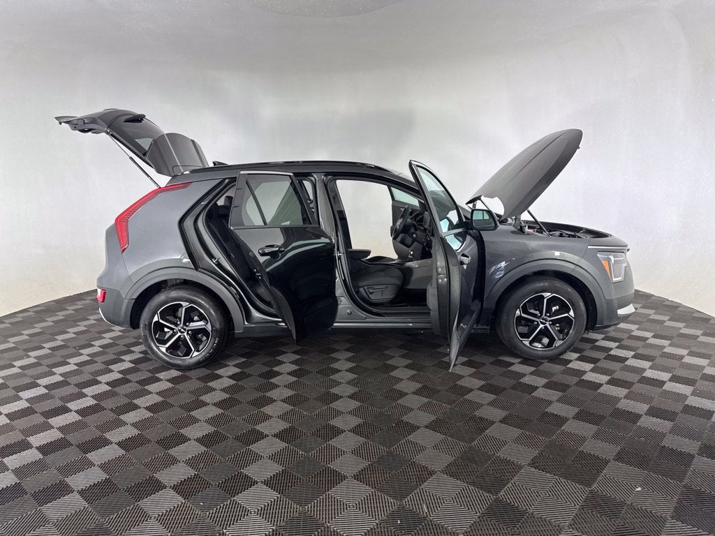 2025 Kia Niro LX
